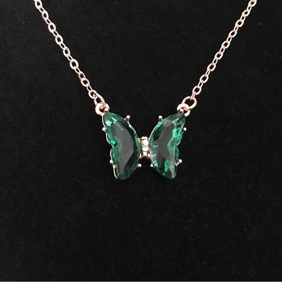 Gorgeous Green Butterfly Necklace - Picture 2 of 7
